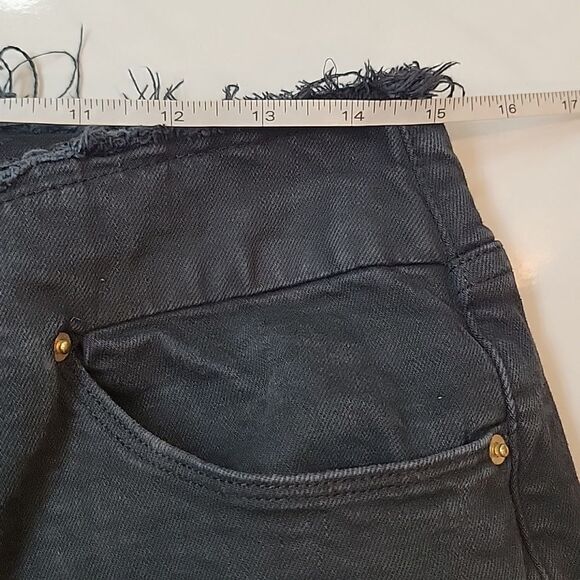 Frame Denim Women's Cut off waist mini boot slit denim in film noir size 28 - Picture 7 of 10